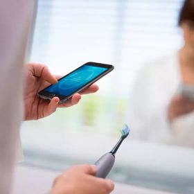 Електрическа звукова четка за зъби с приложение Philips Sonicare DiamondClean Smart HX9901/43   сив  + чаша за индукционно зареждане